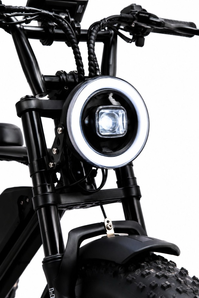 LELEKA L20 — headlight detail